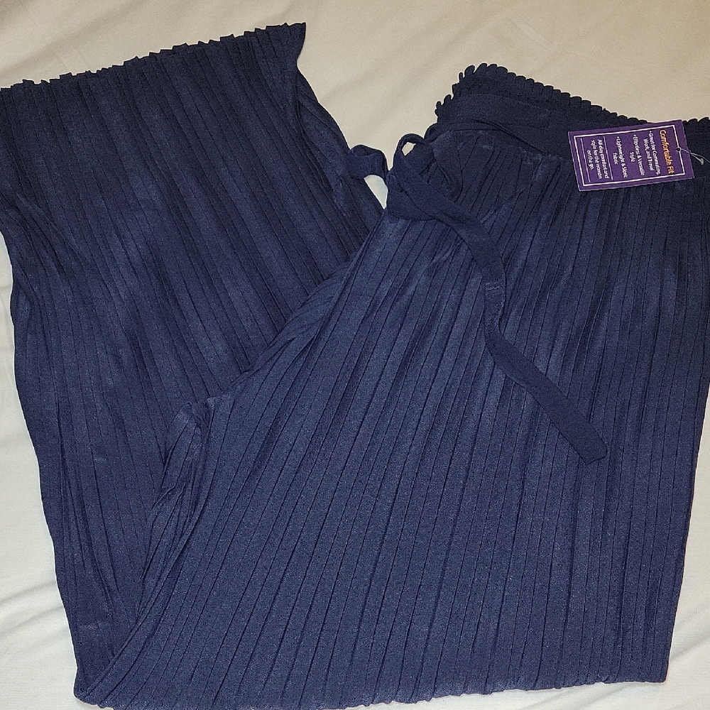 Elegant Navy Pleated Pants